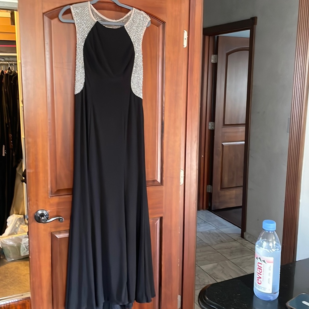 Black sleeveless evening